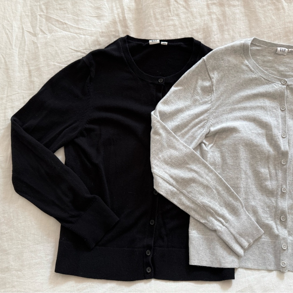 GAP Women's Black and Light Gray Cardigan Set LOT - Classic Cardigan - Picture 2 of 16